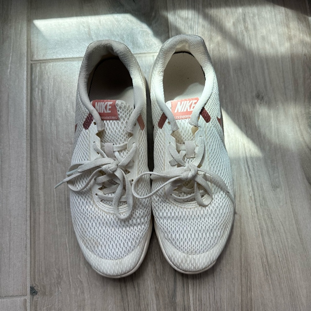Women’s Nike Sneakers